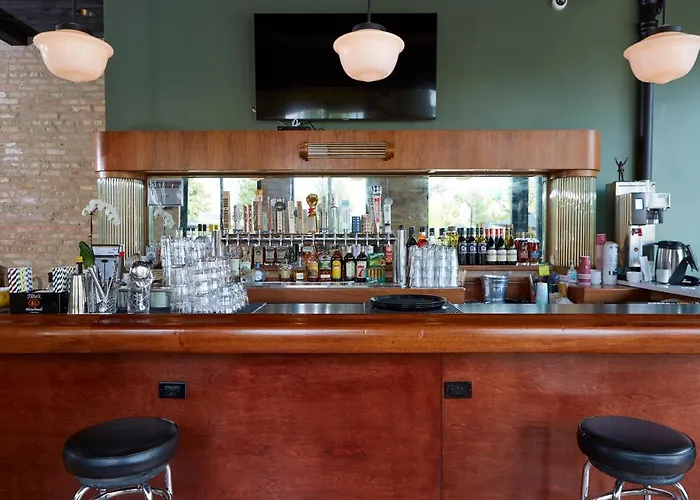 The Leavitt Street & Tavern Inn Chicago
